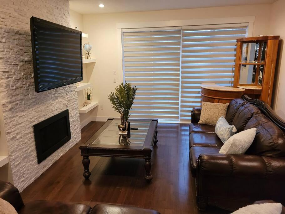 Hébergement de vacances Cheerful 3bedroom With Free Garage Parking